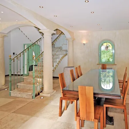 Gorgeous In Raphael Holiday home