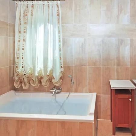 בית נופש Stunning In Raphael