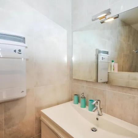 Gorgeous In Raphael Saint-Raphaël